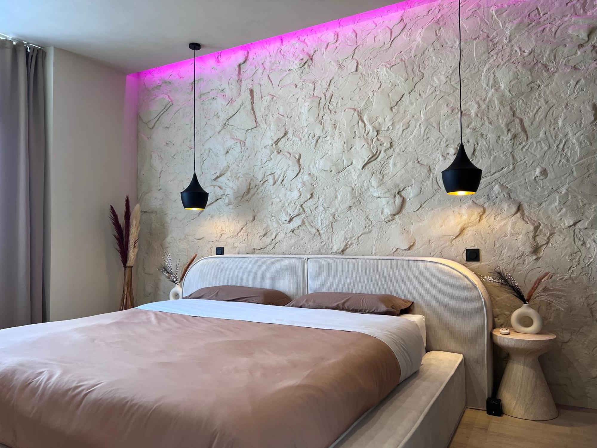 Harmony Room Suite Avec Balneo อองเชร์ ภายนอก รูปภาพ