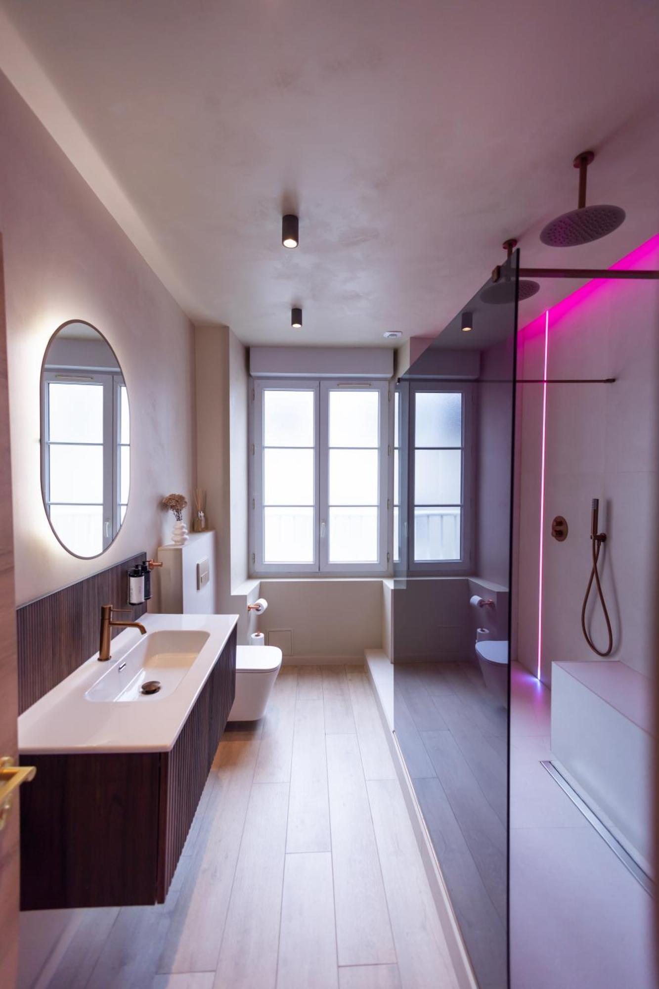 Harmony Room Suite Avec Balneo อองเชร์ ภายนอก รูปภาพ