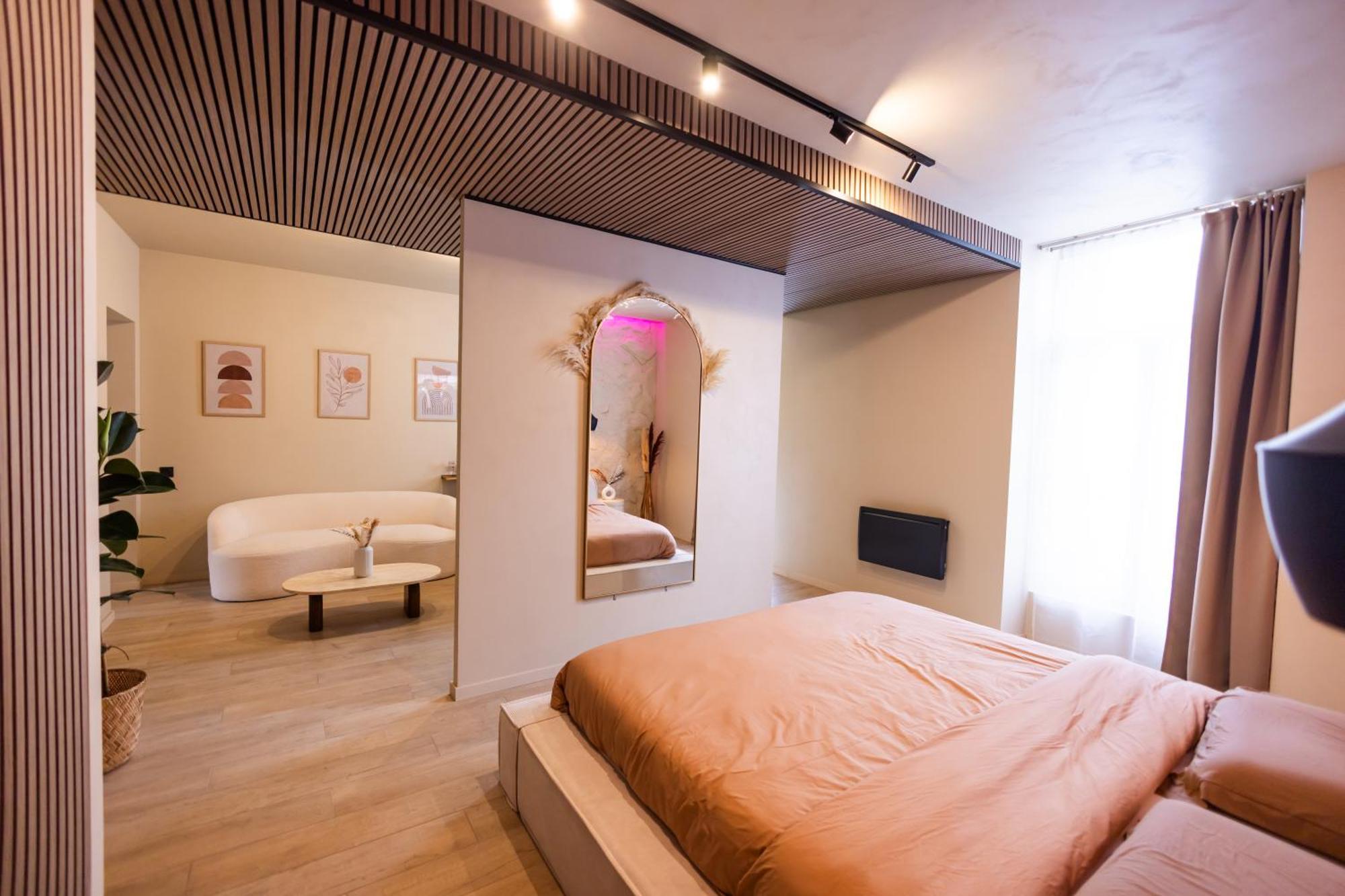 Harmony Room Suite Avec Balneo อองเชร์ ภายนอก รูปภาพ