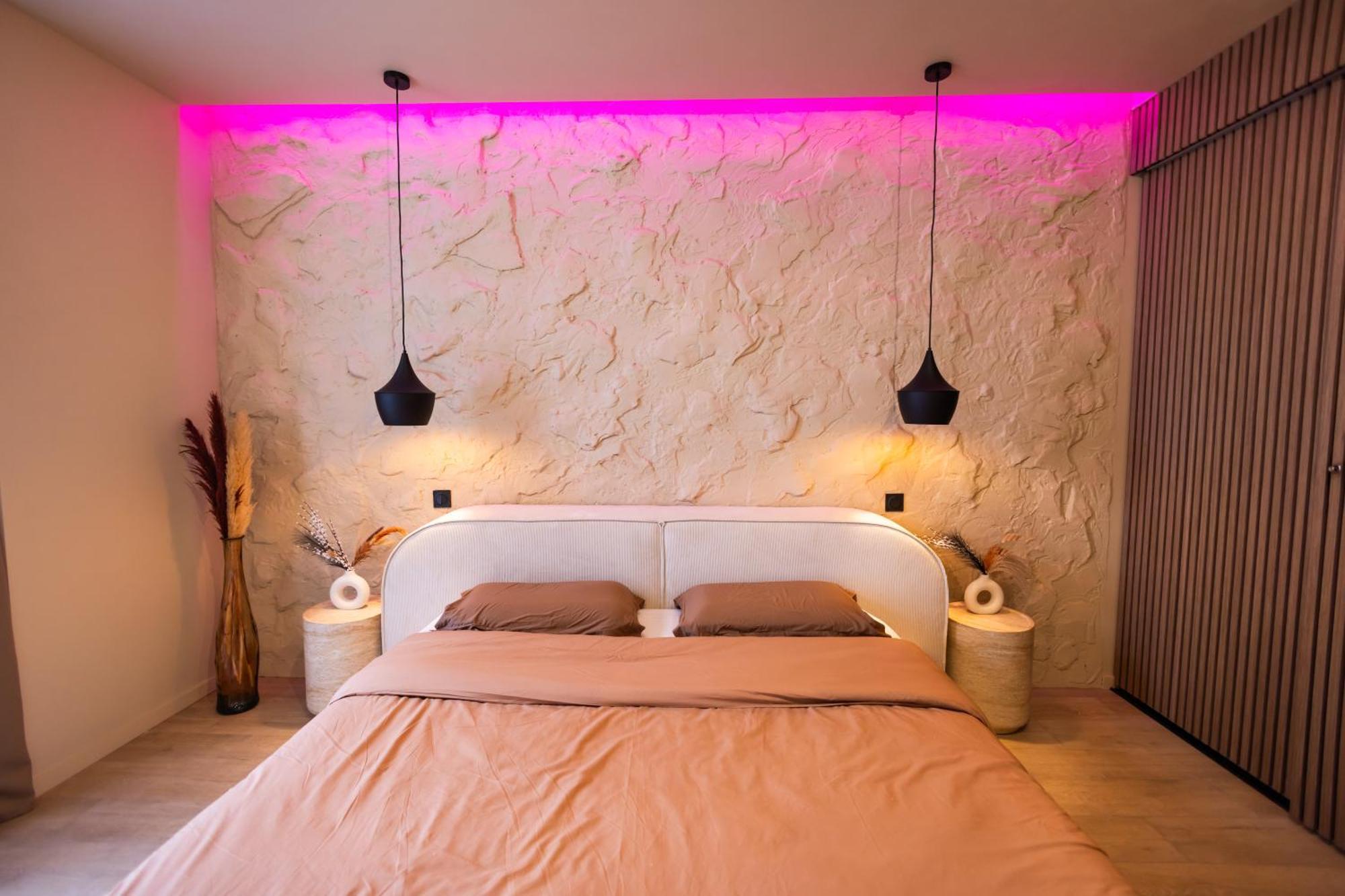 Harmony Room Suite Avec Balneo อองเชร์ ภายนอก รูปภาพ